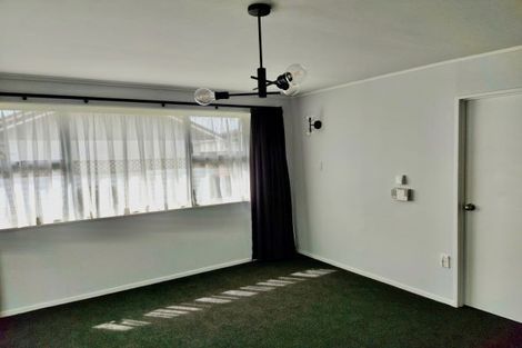 Photo of property in 2 Hill Court, Awapuni, Palmerston North, 4412
