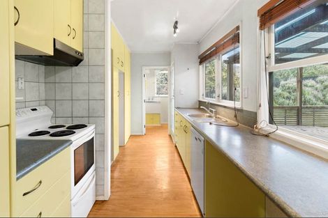 Photo of property in 8 Normanton Street, Glenfield, Auckland, 0629