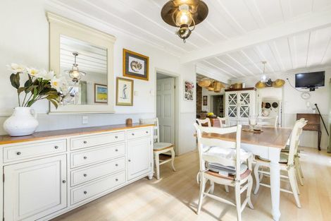 Photo of property in 98 Hanham Road, Kumeu, 0891