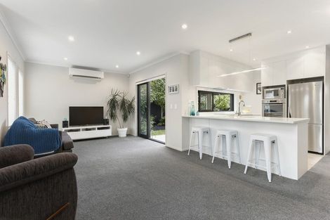 Photo of property in 19 Waiarohia Place, Hobsonville, Auckland, 0616