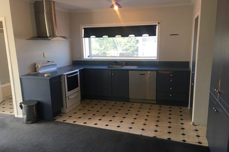 Photo of property in 75 Blake Street, Waitara, 4320