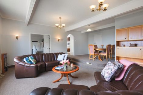 Photo of property in 68 Kahu Road, Paremata, Porirua, 5024