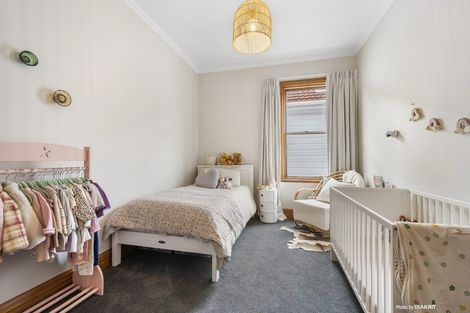 Photo of property in 5 Te Whiti Street, Kilbirnie, Wellington, 6022