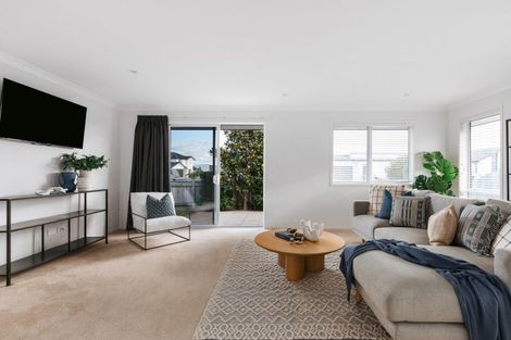 Photo of property in 56 Te Kio Crescent, Papamoa Beach, Papamoa, 3118