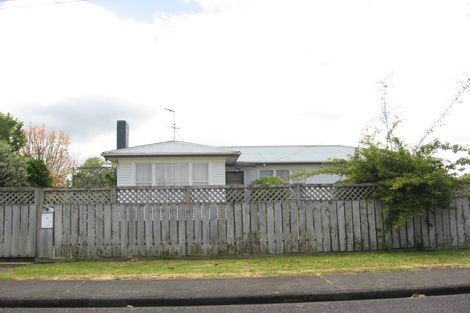 Photo of property in 8 Royal Arch Place, Rosehill, Papakura, 2113