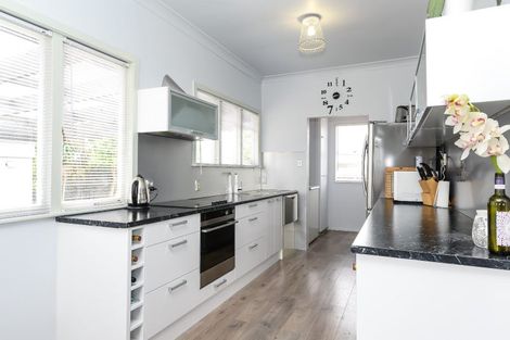 Photo of property in 121e George Street, Tuakau, 2121