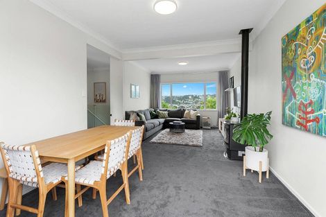 Photo of property in 56 Maupuia Road, Maupuia, Wellington, 6022