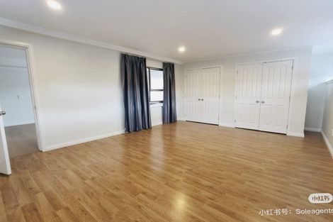 Photo of property in 8 Widmore Drive, Massey, Auckland, 0614