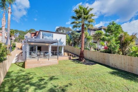 Photo of property in 1a Lyons Avenue, Murrays Bay, Auckland, 0630
