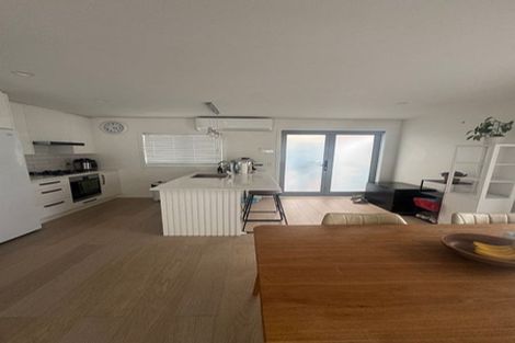 Photo of property in 166b Newlands Road, Newlands, Wellington, 6037
