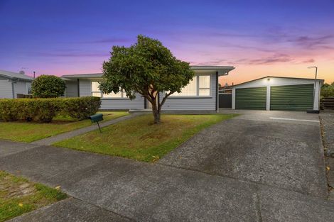Photo of property in 15 Bonnie Glen Crescent, Ebdentown, Upper Hutt, 5018