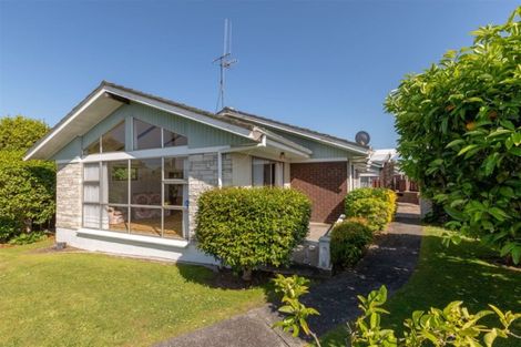 Photo of property in 24 Forest Lake Road, Forest Lake, Hamilton, 3200