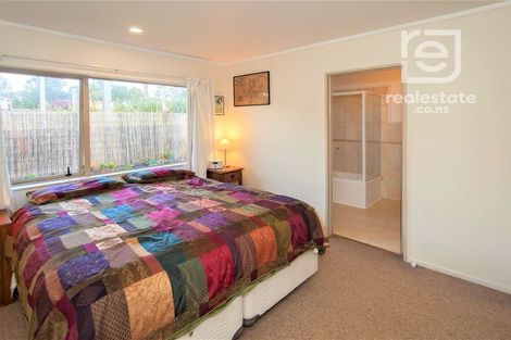 Photo of property in 28 Carlas Way, Ranui, Auckland, 0612