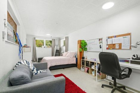 Photo of property in 64 Larsen Crescent, Tawa, Wellington, 5028