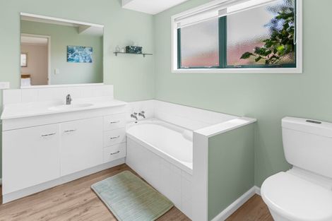 Photo of property in 42 Highfields Drive, Katikati, 3129