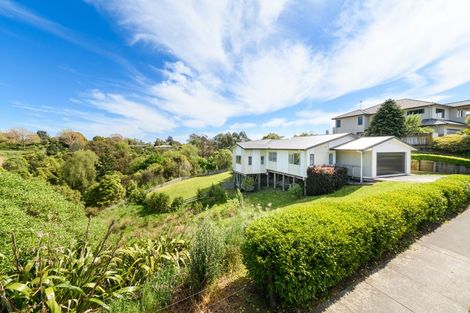 Photo of property in 34 Ruapehu Drive, Fitzherbert, Palmerston North, 4410