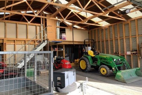 Photo of property in 1050 Kahuranaki Road, Kahuranaki, Havelock North, 4295