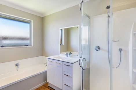 Photo of property in 64 Parekaawa Drive, Motuoapa, Turangi, 3382