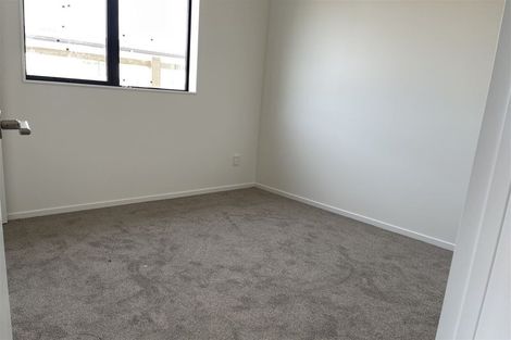 Photo of property in 12 Woven Place, Karaka, Papakura, 2113