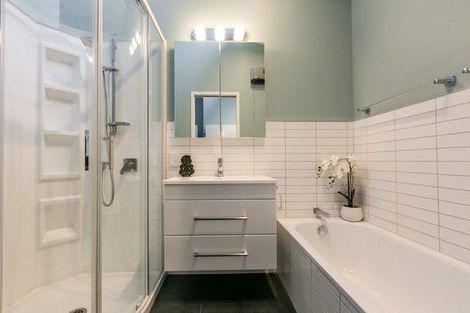 Photo of property in 27 James Cook Street, Havelock North, 4130