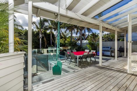 Photo of property in 36 Rewi Street, Torbay, Auckland, 0630