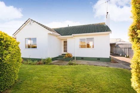 Photo of property in 27 Lower High Street, Marton, 4710