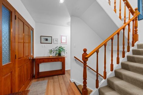 Photo of property in 34 Milton Terrace, Picton, 7220