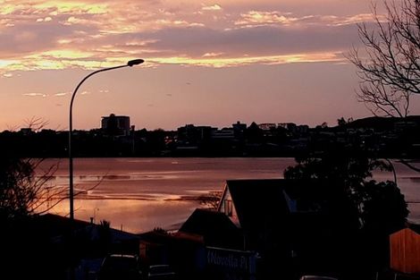 Photo of property in 132 Kingswood Road, Brookfield, Tauranga, 3110