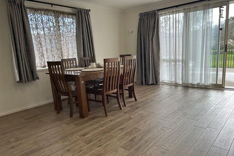 Photo of property in 13 Riverboat Lane, Helensville, 0800