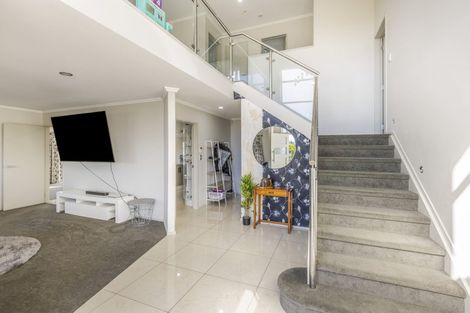 Photo of property in 11 Henriette Place, The Gardens, Auckland, 2105