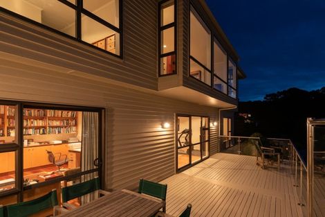 Photo of property in 22 Robieson Street, Roseneath, Wellington, 6011