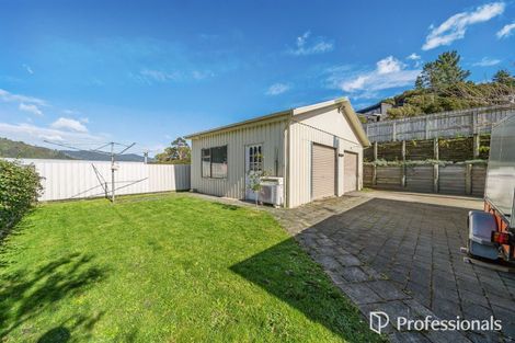 Photo of property in 25 Kendal Grove, Wainuiomata, Lower Hutt, 5014
