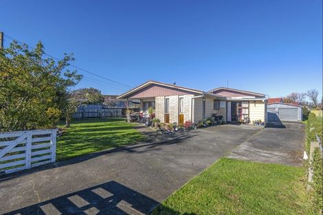 Photo of property in 21c Flower Street, Bulls, 4818