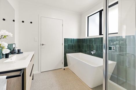 Photo of property in 30c Russell Road, Manurewa, Auckland, 2102