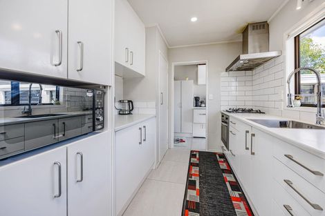 Photo of property in 1/2 Burundi Avenue, Clendon Park, Auckland, 2103