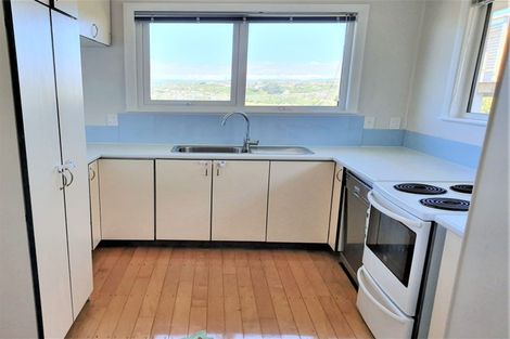 Photo of property in 12 Fitzpatrick Street, Newlands, Wellington, 6037