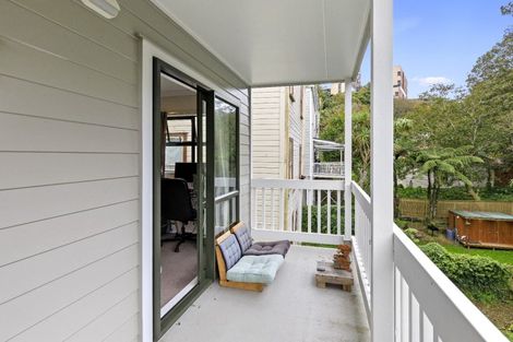 Photo of property in 24 Devon Street, Aro Valley, Wellington, 6021