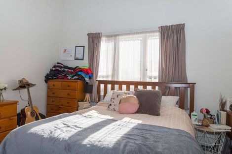 Photo of property in 66 Allardice Street, Dannevirke, 4930