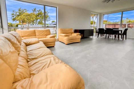 Photo of property in 5 Oldwood Street, Bishopdale, Christchurch, 8053