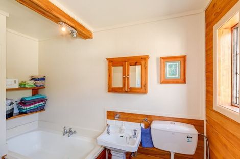 Photo of property in 124 Marine Drive, Diamond Harbour, Lyttelton, 8971