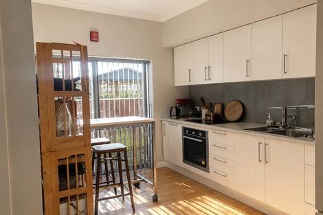 Photo of property in 38 Kensington Avenue, Petone, Lower Hutt, 5012