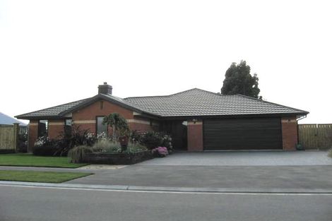 Photo of property in 19 Cathcart Crescent, Prebbleton, 7604