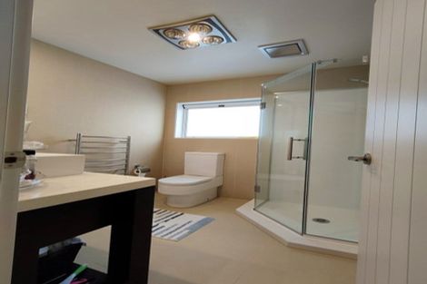 Photo of property in 90 Oakway Drive, Schnapper Rock, Auckland, 0632