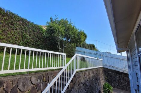 Photo of property in 8 Kitchener Terrace, Moturoa, New Plymouth, 4310