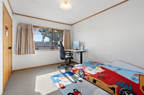 Photo of property in 17 Montclair Rise, Browns Bay, Auckland, 0630