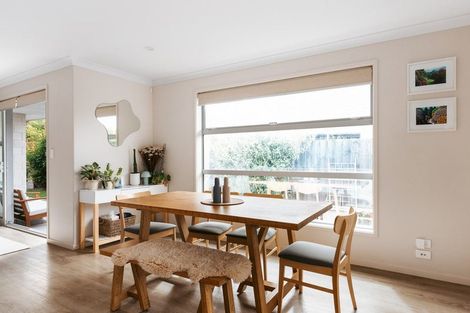 Photo of property in 6 Lakeside Terrace, Omokoroa, 3114