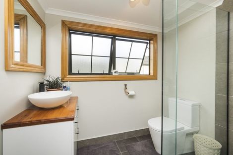 Photo of property in 116 Pacific Drive, Fitzherbert, Palmerston North, 4410