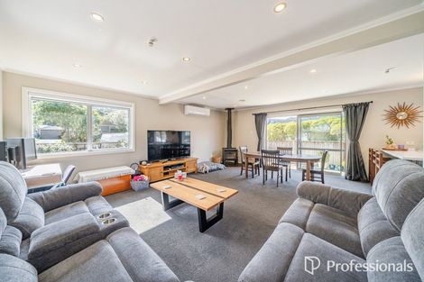 Photo of property in 25 Kendal Grove, Wainuiomata, Lower Hutt, 5014