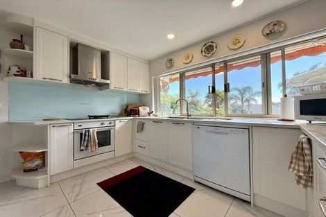 Photo of property in 164 Millhouse Drive, Golflands, Auckland, 2013