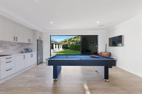 Photo of property in 99 Stoneridge Terrace, Whitford, Manurewa, 2576